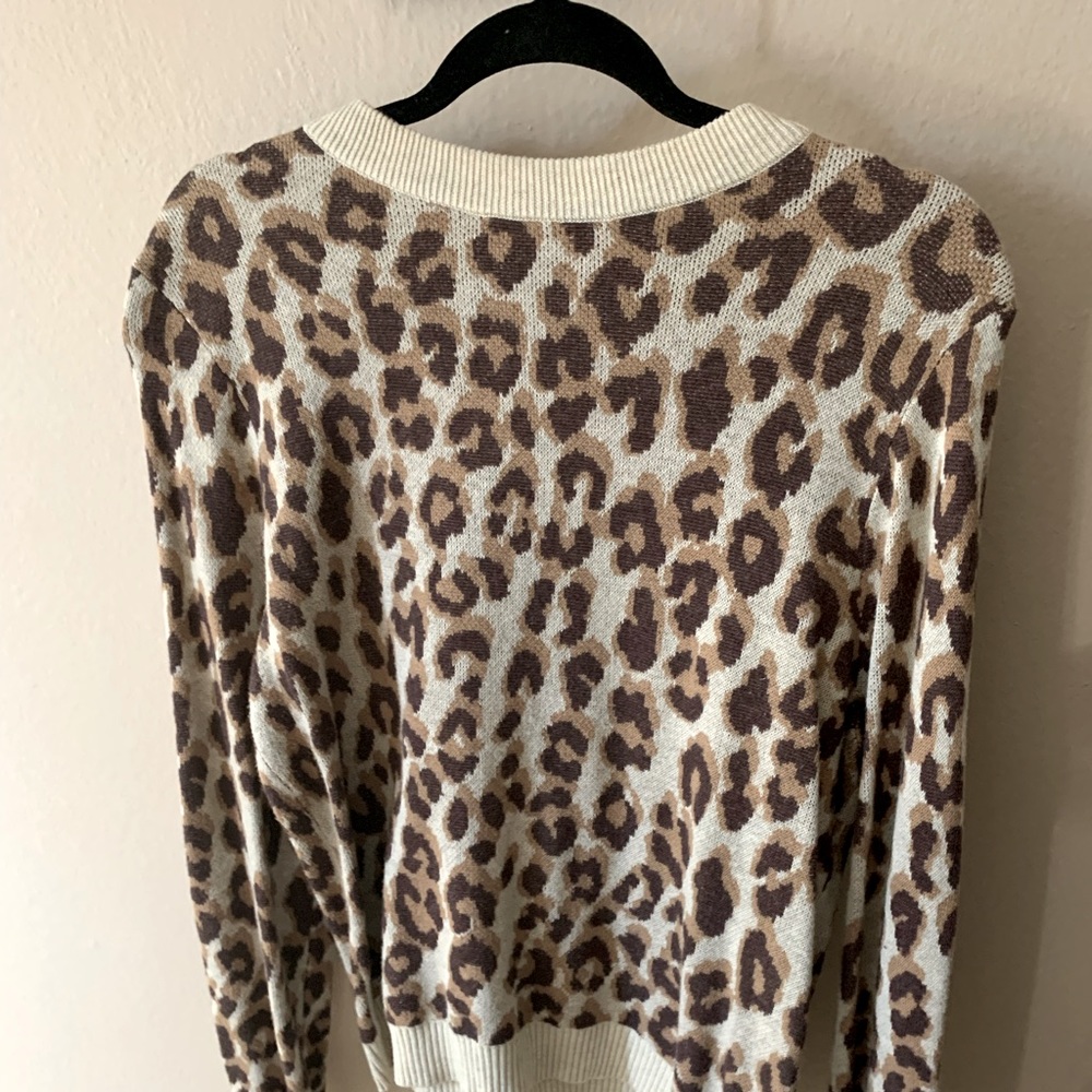 Cheetah patterned sweater size  XS